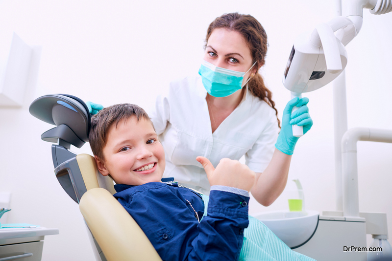 Child’s-First-Visit-to-the-Dentist.